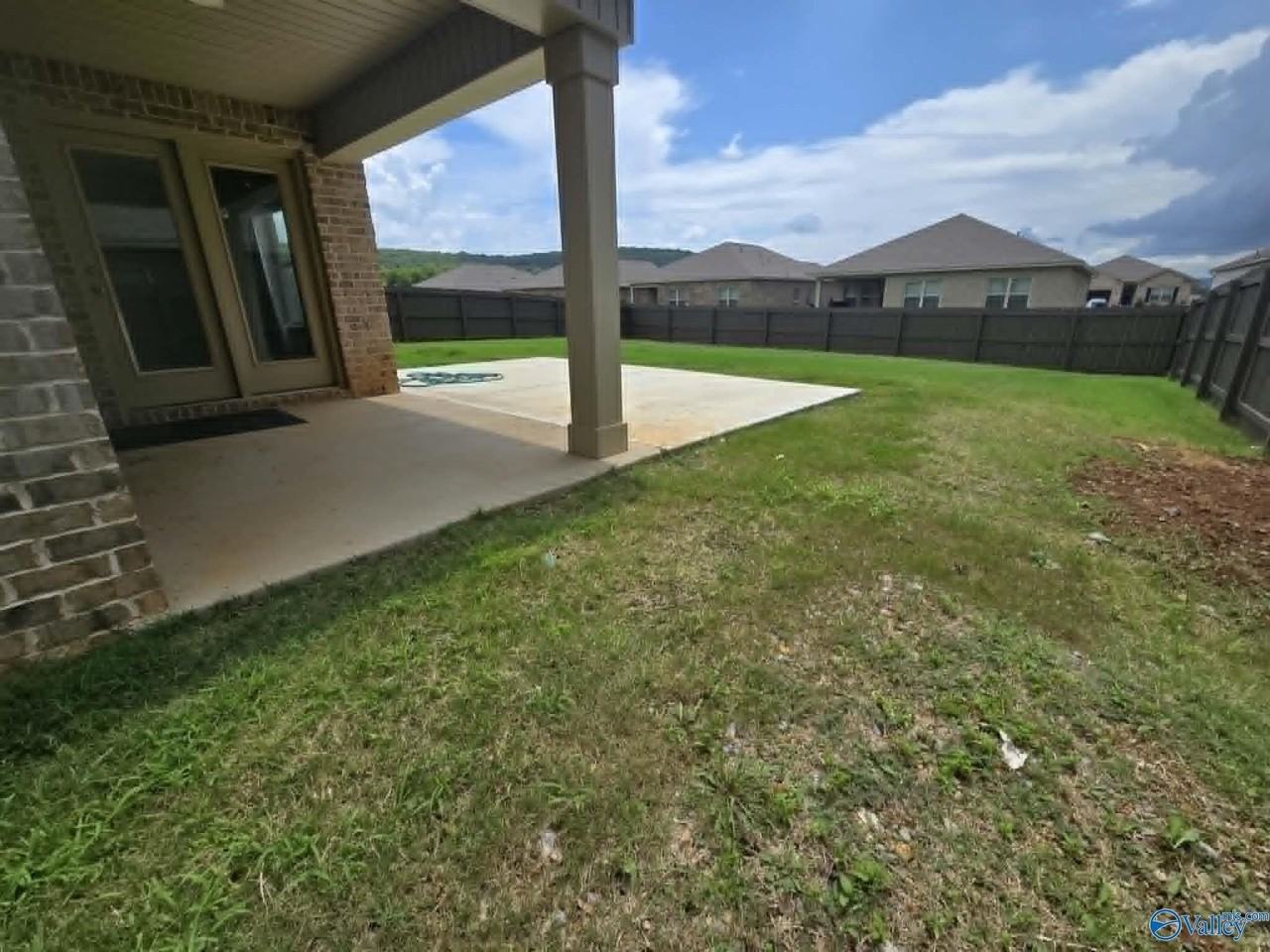 427 Jackson Point Cir - Photo 2 of 19