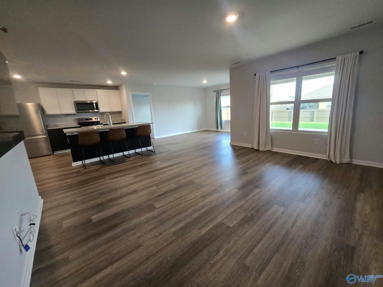 427 Jackson Point Cir - Photo 6 of 19