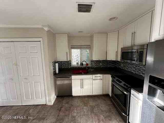 1711 Naldo Ave #1 - Photo 3 of 6