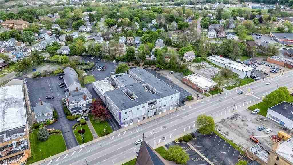 797 E Market St #203 - Photo 3 of 23