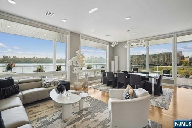 3 Somerset Ln #310