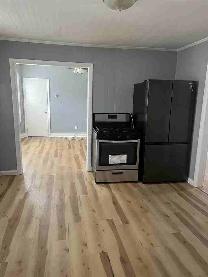 47 Joliette St #1 - Photo 2 of 17
