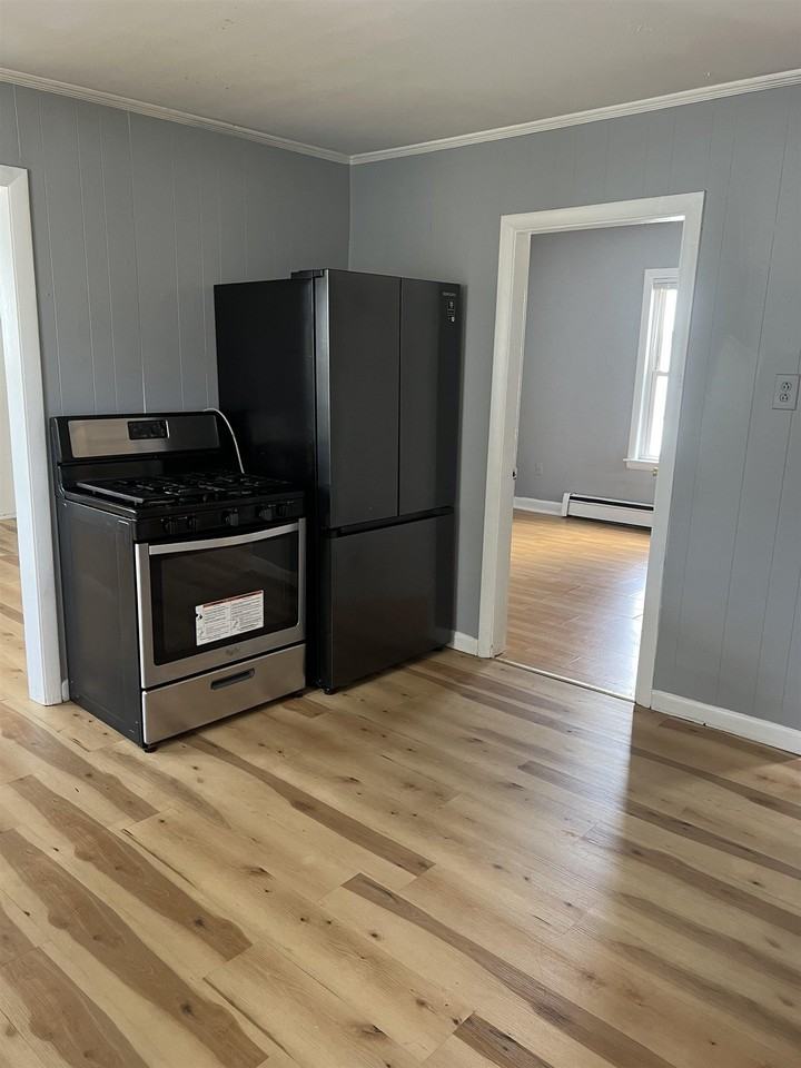 47 Joliette St #1 - Photo 4 of 17