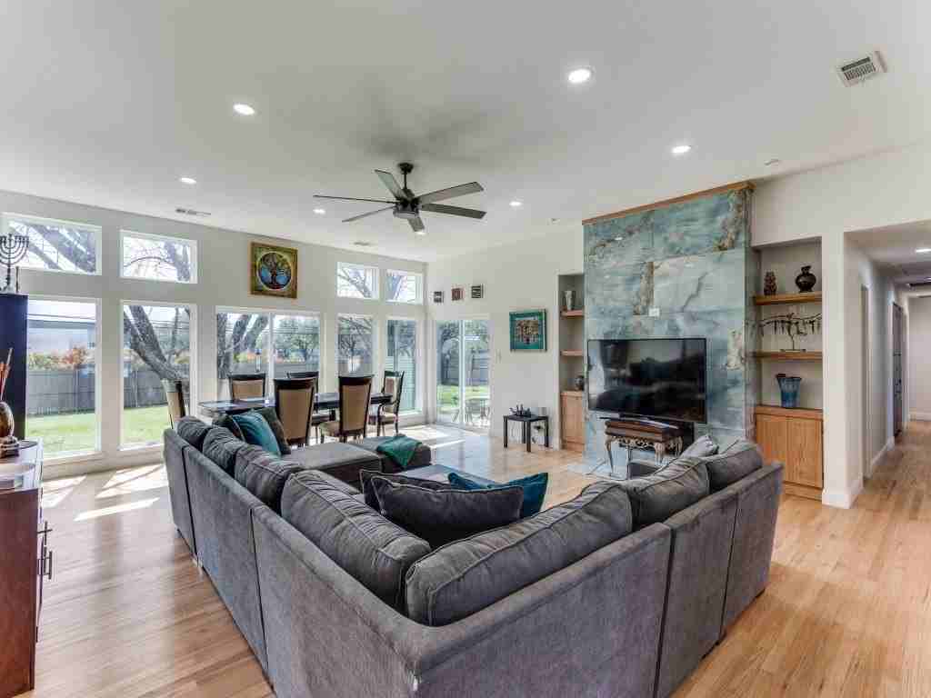 5616 Mcshann Rd - Photo 6 of 25