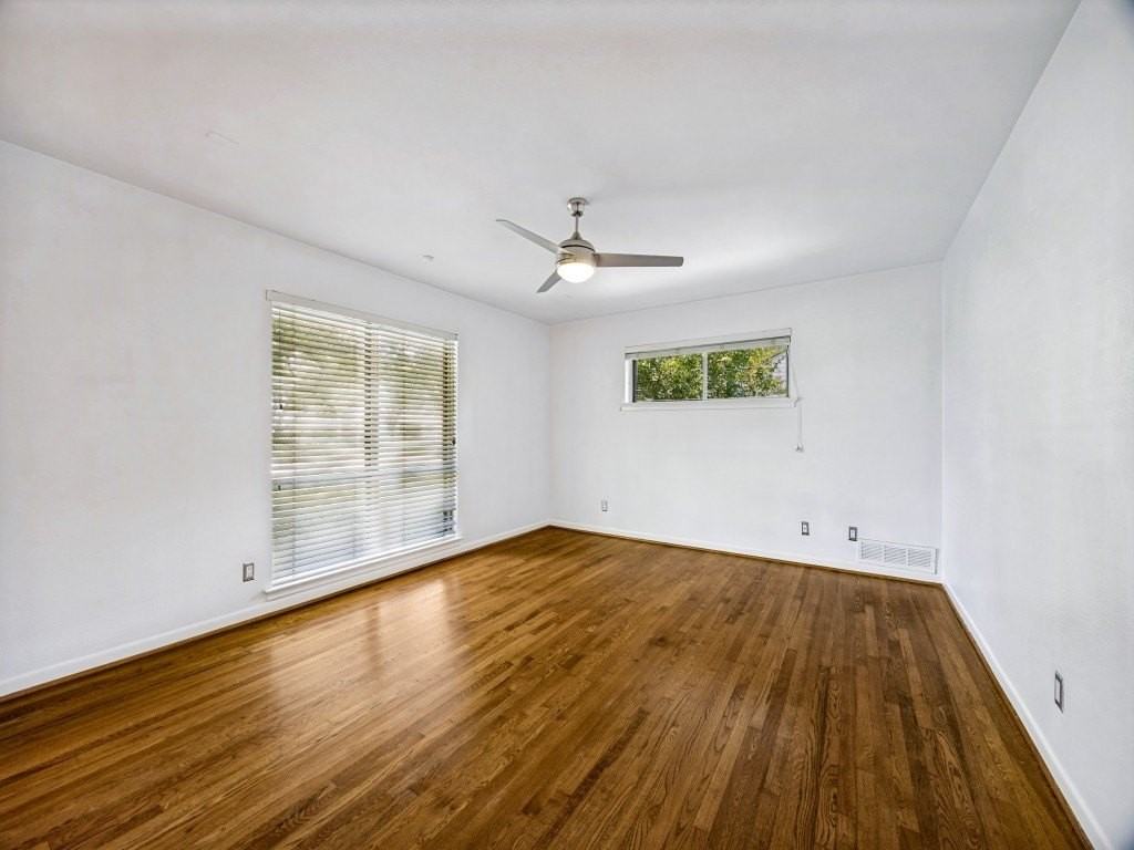 5938 Willow Ln - Photo 7 of 12