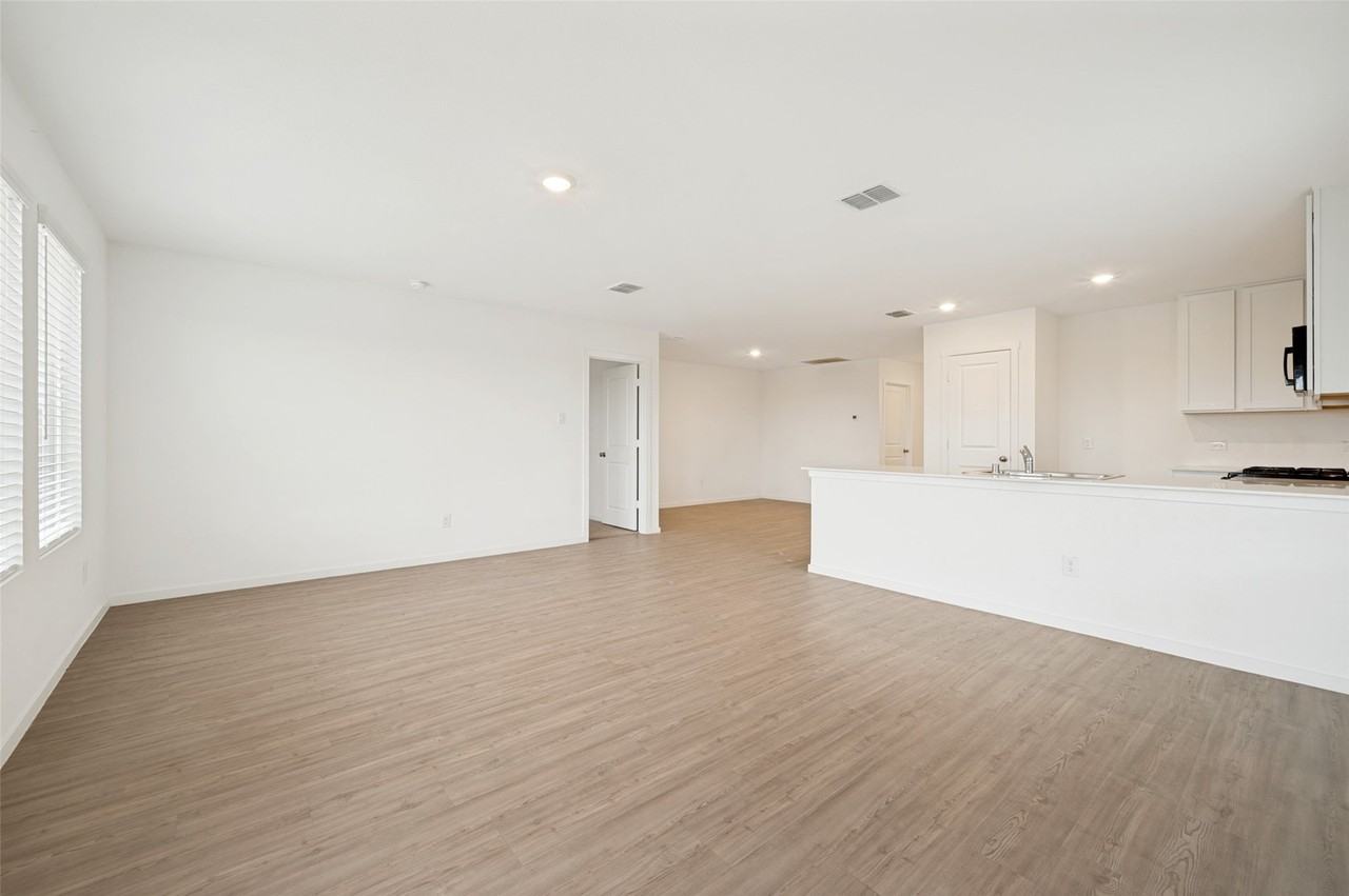 14188 Golden Bridge Dr - Photo 6 of 25