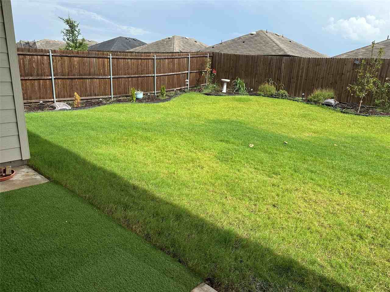 2102 Fimbry Dr - Photo 2 of 12