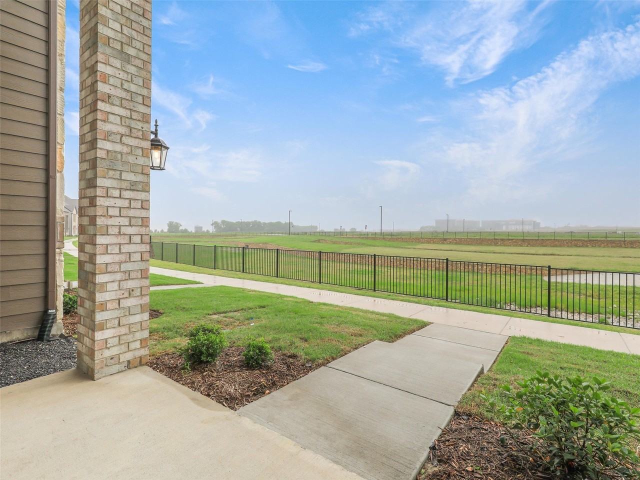1506 Lake District Dr - Photo 3 of 30