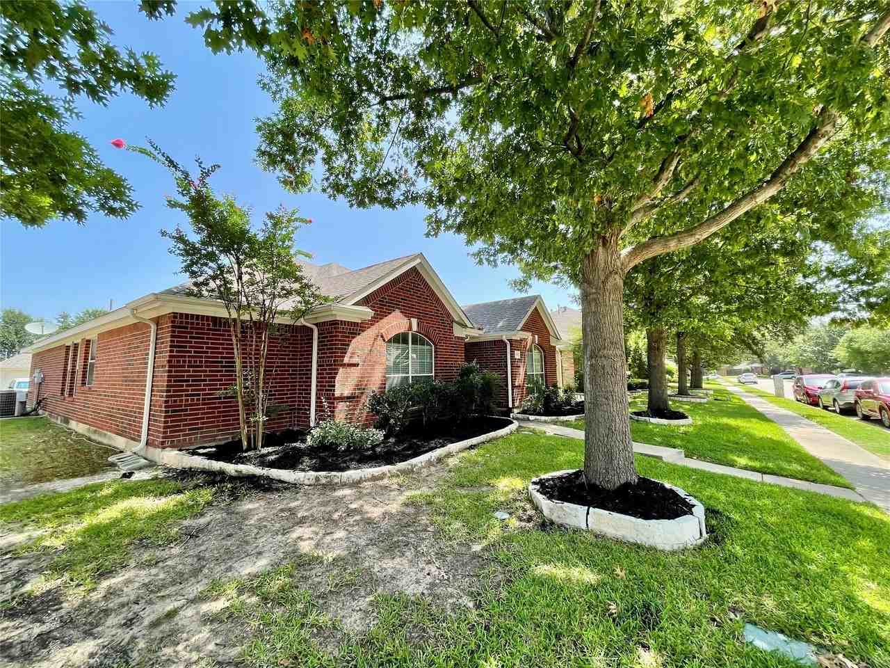 1535 Silver Spur Dr - Photo 4 of 40