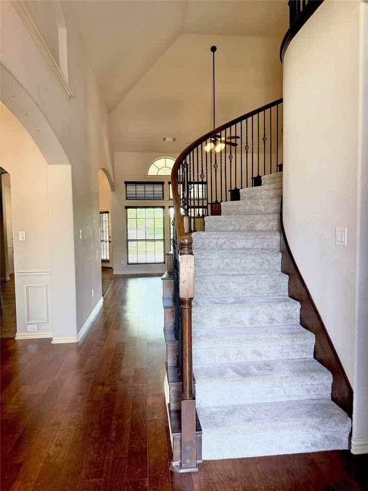 1701 Creosote Dr - Photo 2 of 27