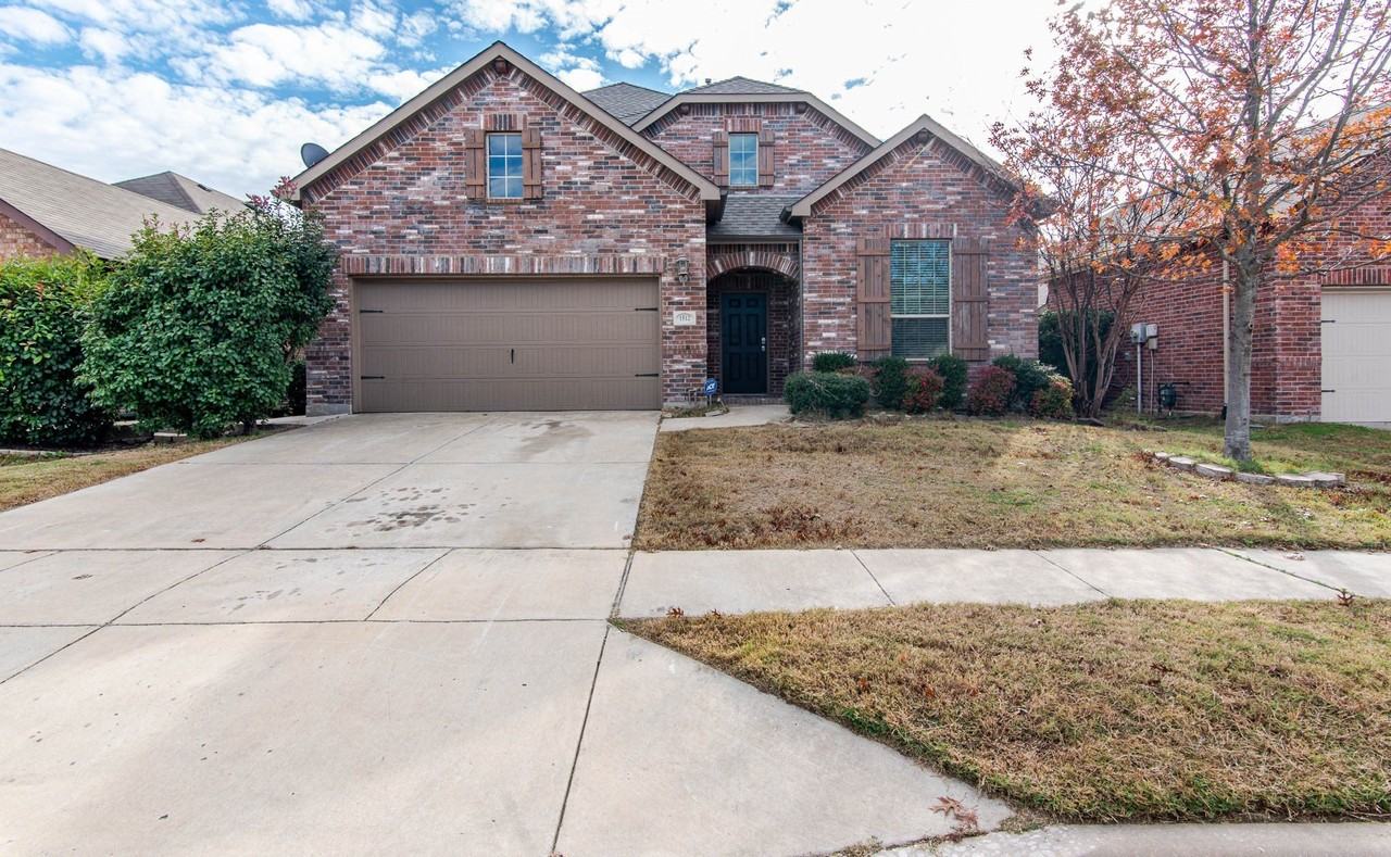 1512 Cockatiel Dr