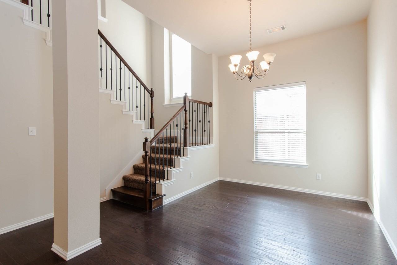 1512 Cockatiel Dr - Photo 3 of 40