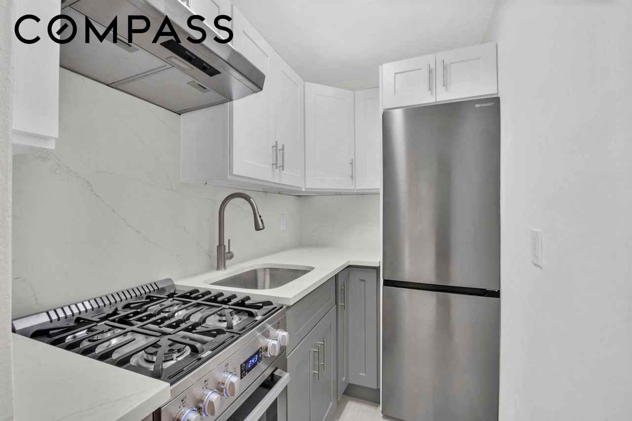 12 W 122nd St #2B - Photo 6 of 8
