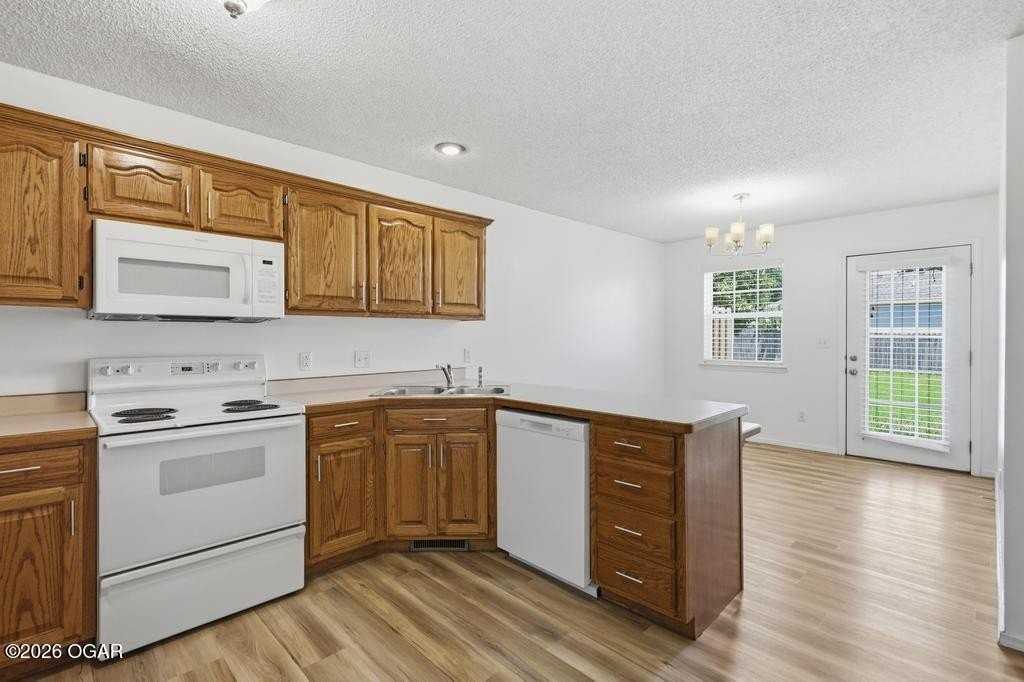 1719 Red Bird Dr #A - Photo 4 of 15