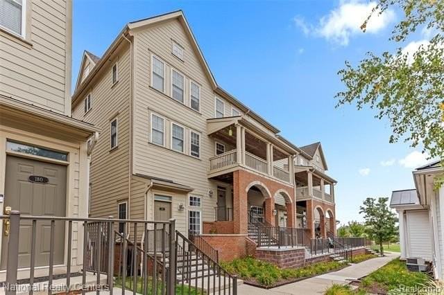 178 AMYS Walk Street - Photo 2 of 25