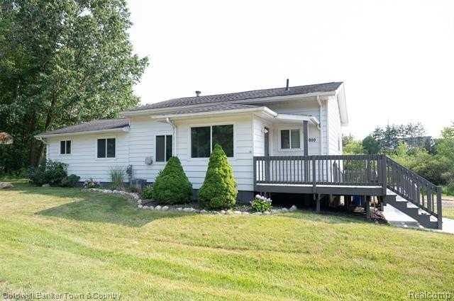 5080 Chilson Rd - Photo 3 of 16