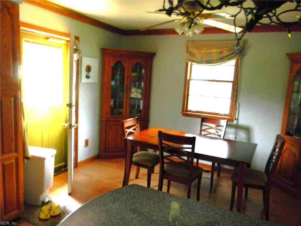 4417 Bowden Ave - Photo 6 of 16