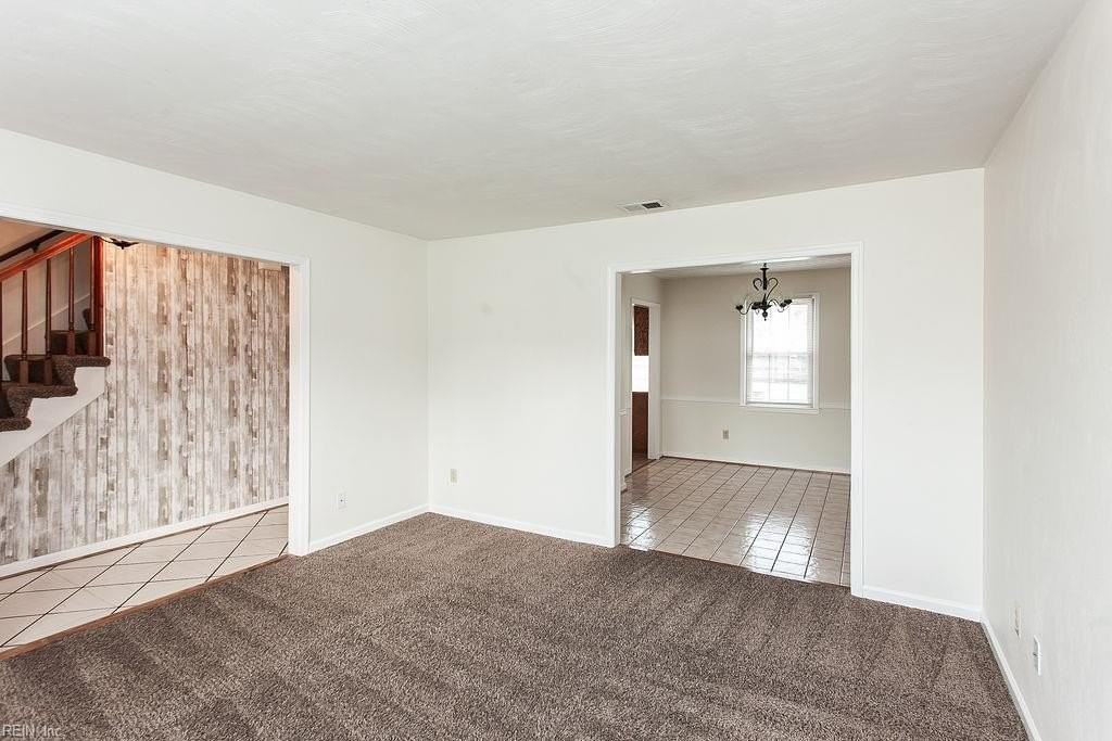 3905 Quartz Ln - Photo 5 of 37