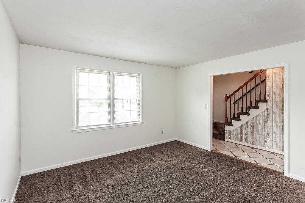 3905 Quartz Ln - Photo 6 of 37