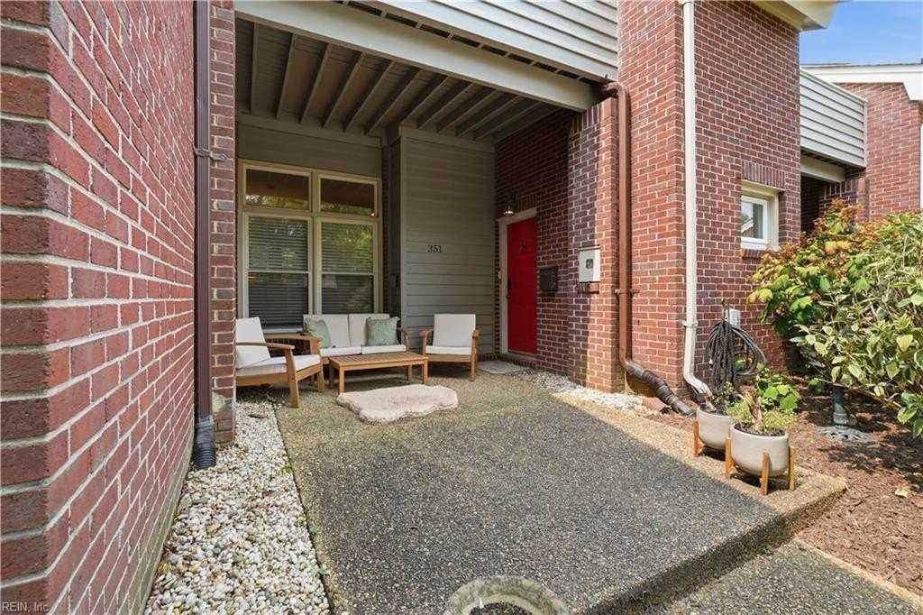 351 Pender Ct - Photo 2 of 32