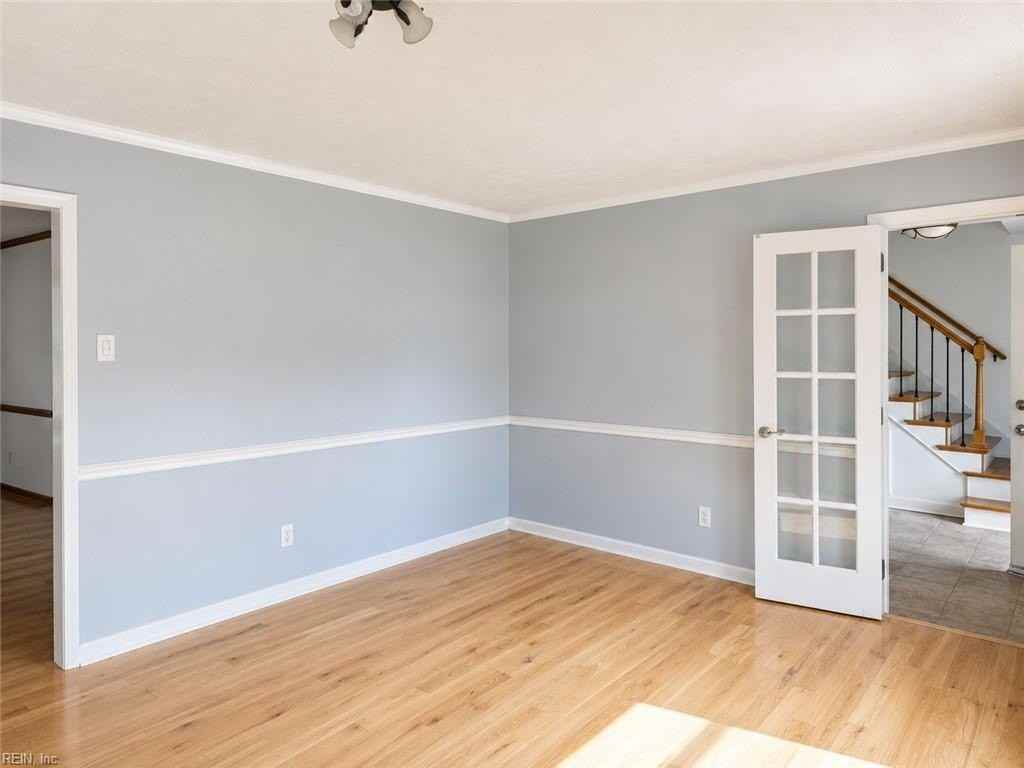 30 Windy Point Dr - Photo 3 of 32