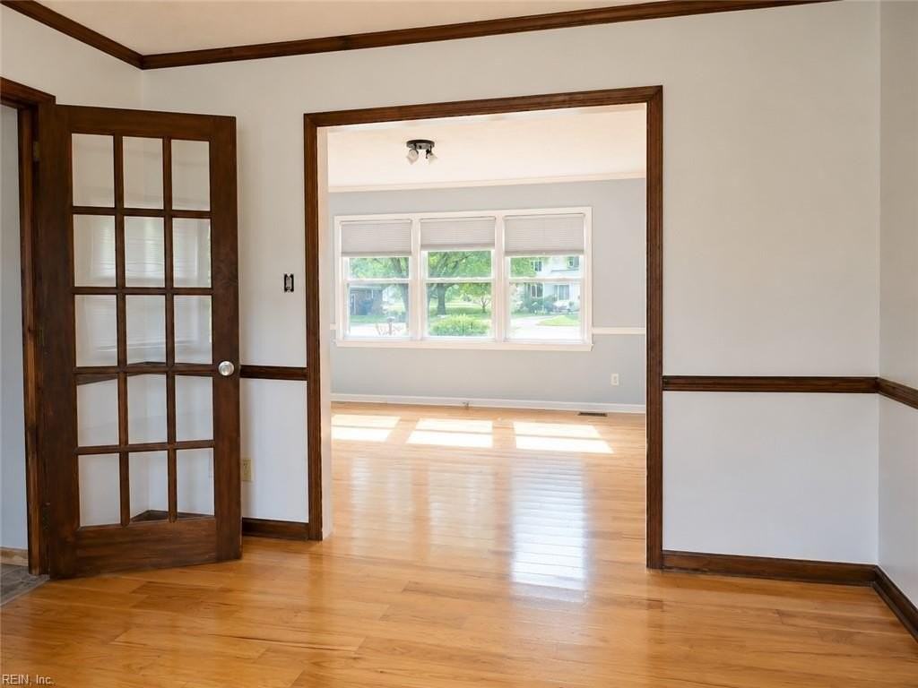 30 Windy Point Dr - Photo 4 of 32