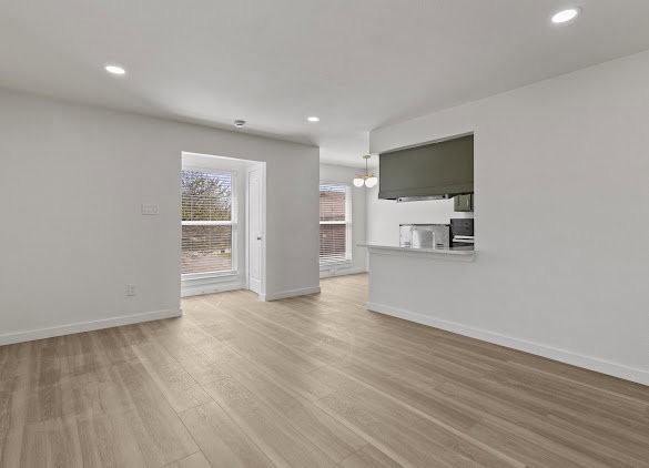 908 Isbell Rd - Photo 6 of 8