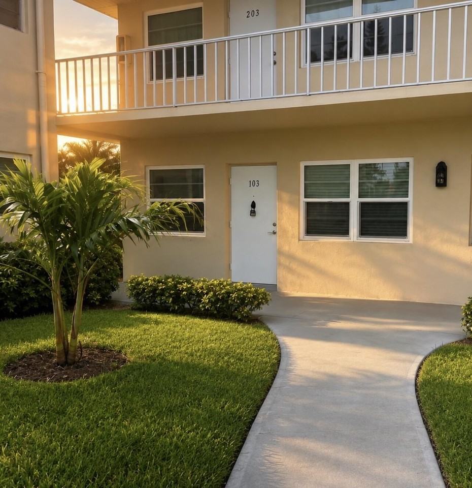 12 Vista Palm Ln