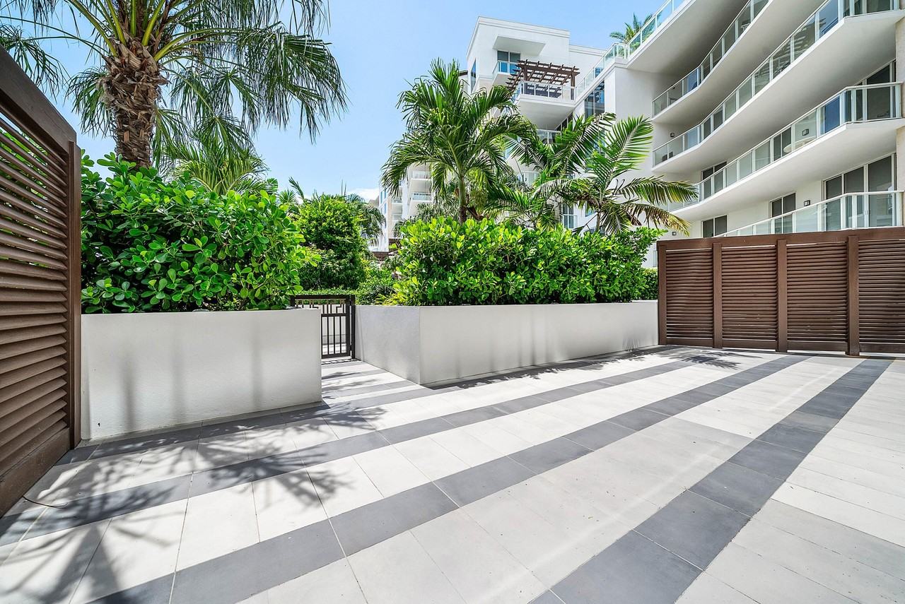 220 Se Mizner Blvd #205 - Photo 4 of 50