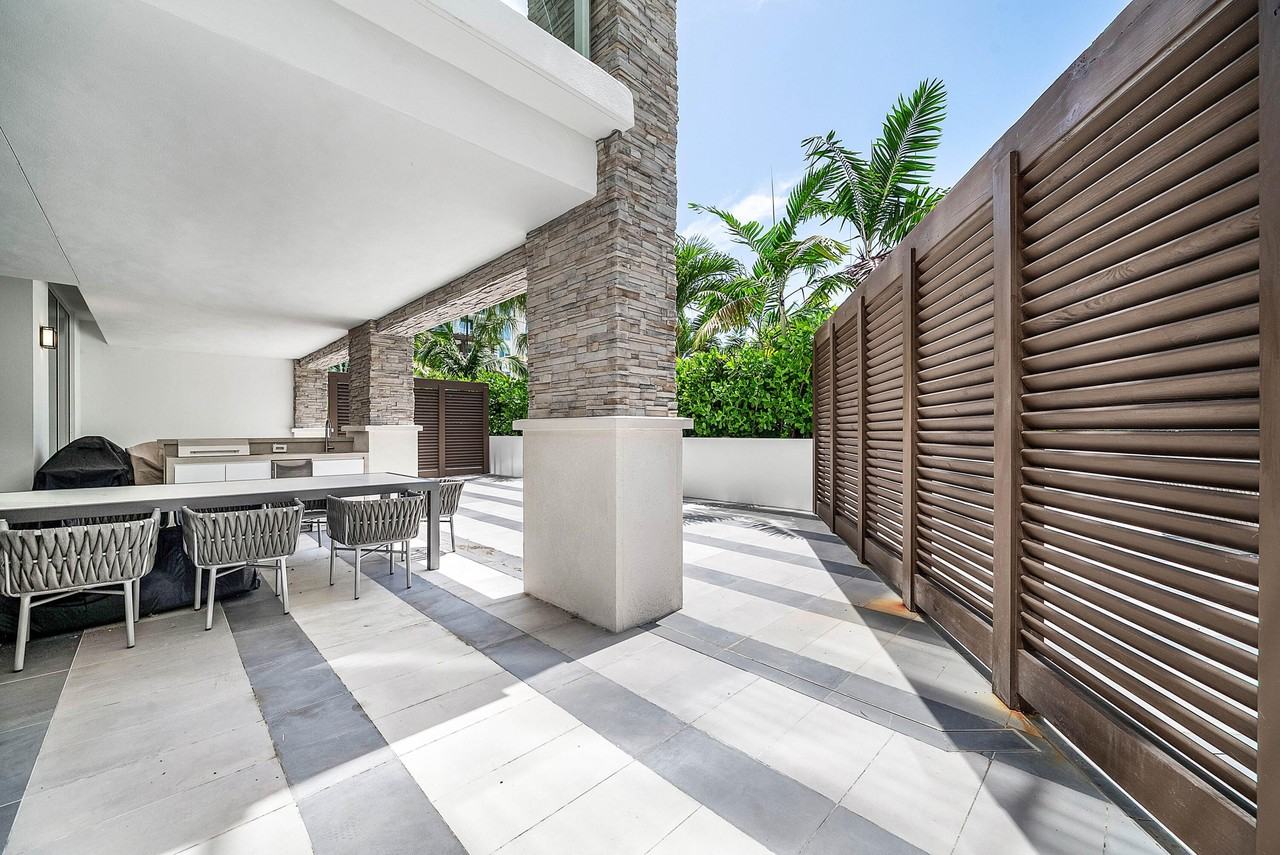 220 Se Mizner Blvd #205 - Photo 5 of 50