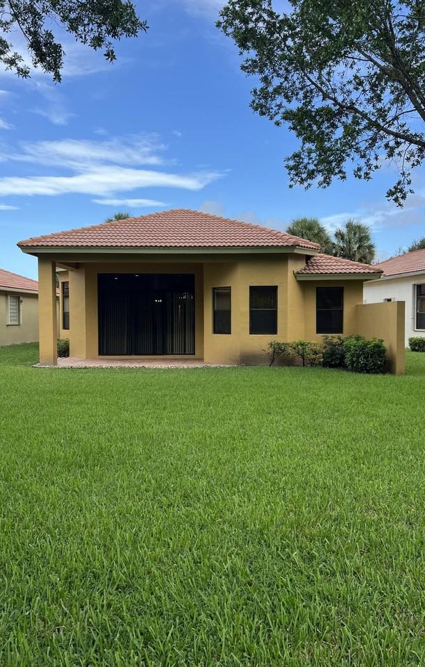 9774 Isles Cay Dr - Photo 3 of 39