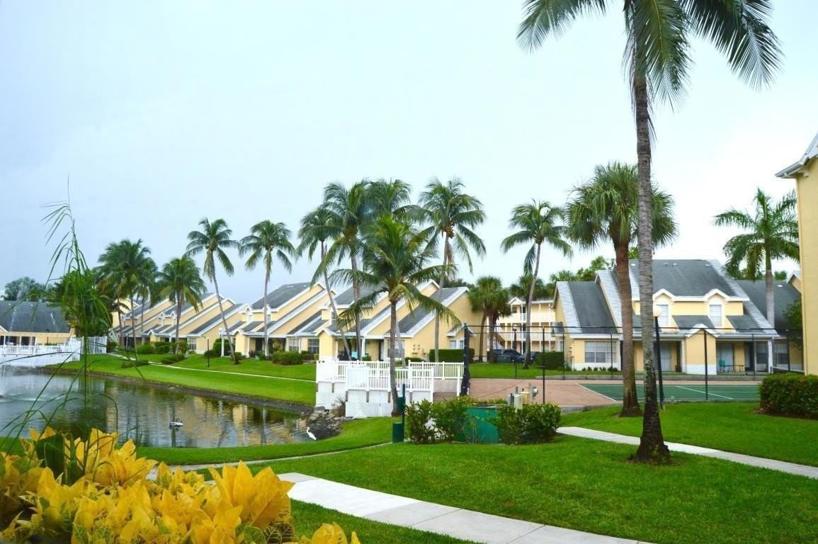 6299 La Costa Dr #B - Photo 4 of 18
