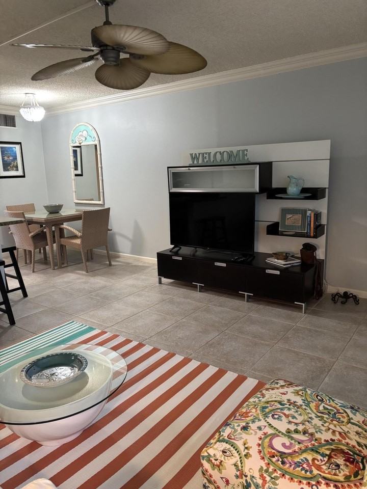 210 Horizons E #107 - Photo 5 of 17