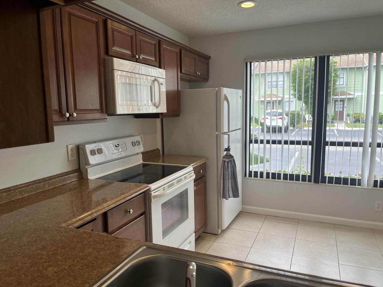 796 Hill Dr #A - Photo 3 of 19