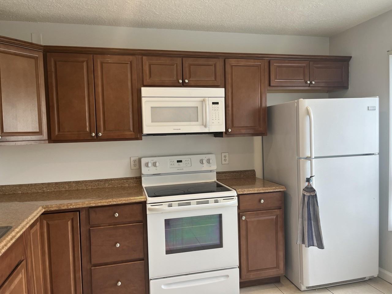 796 Hill Dr #A - Photo 4 of 19