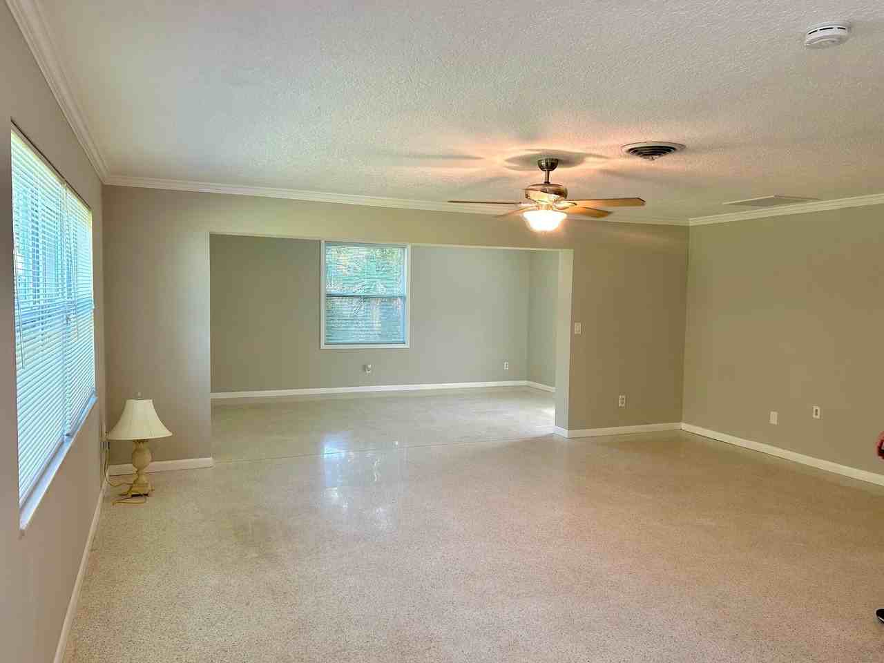2095 Nw Fork Rd - Photo 6 of 10