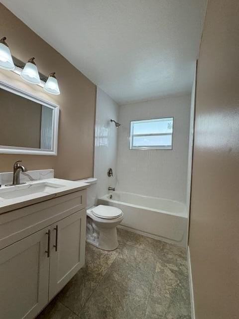 1423 7th St - Photo 6 of 8
