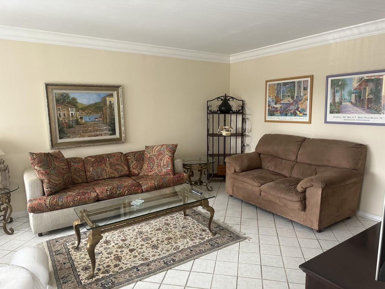 154 Windsor G - Photo 2 of 12