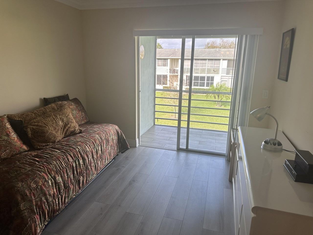 154 Windsor G - Photo 7 of 12