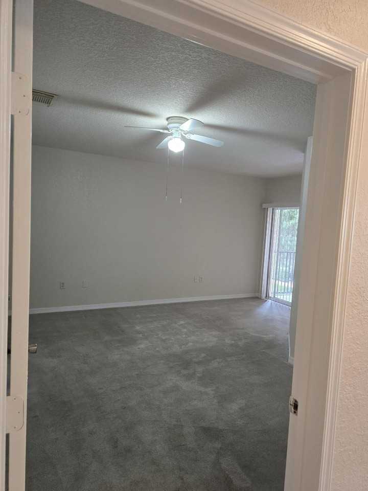 144 Sw Peacock Blvd #23-201 - Photo 7 of 14