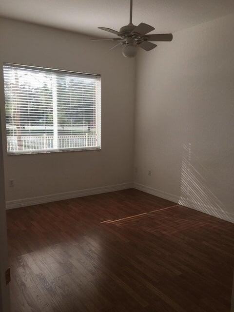 63 Se Palermo Ct #101 - Photo 5 of 11