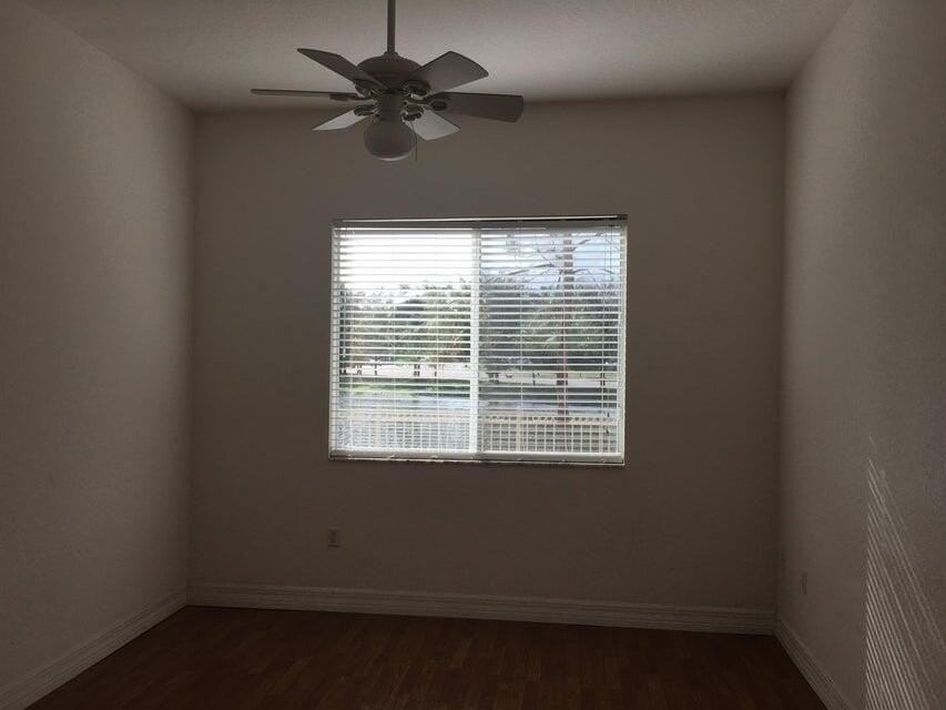 63 Se Palermo Ct #101 - Photo 7 of 11