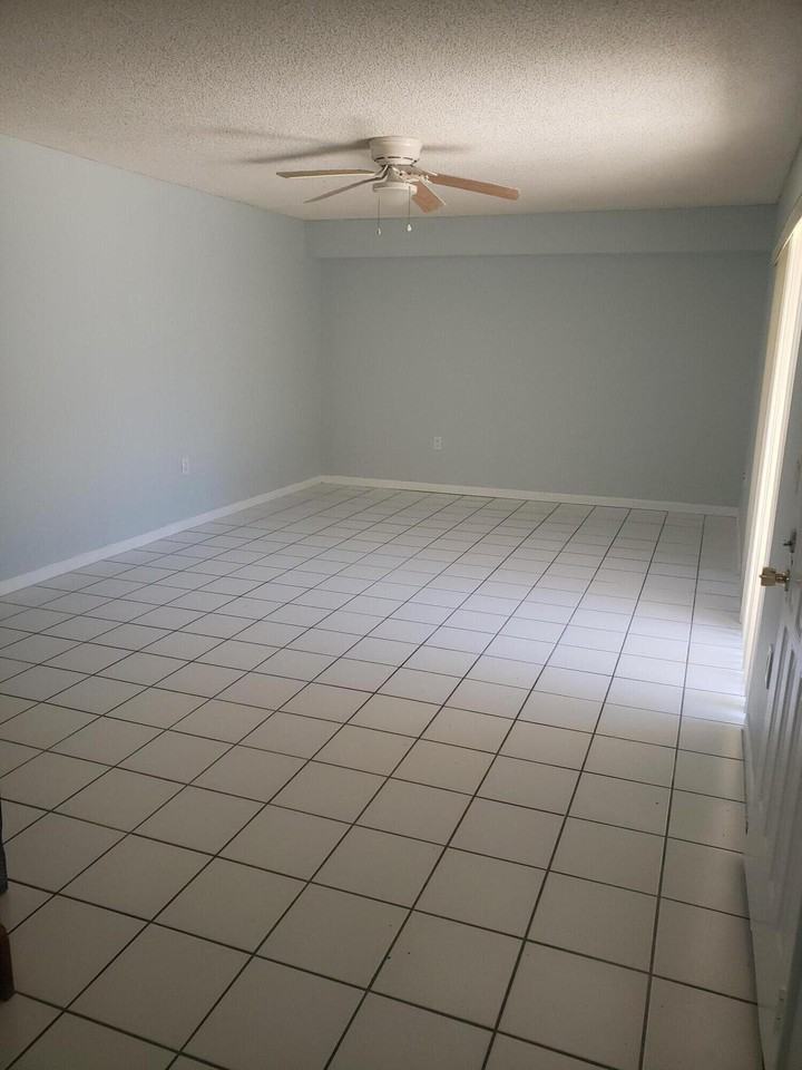 3209 32nd Way - Photo 5 of 18