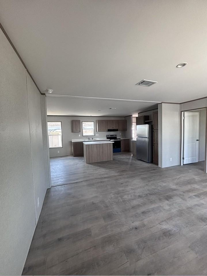 7480 Se Eagle Ave - Photo 2 of 15