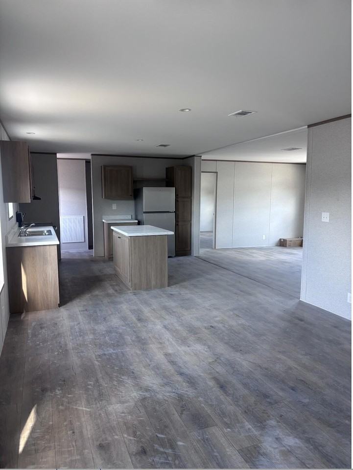7480 Se Eagle Ave - Photo 6 of 15