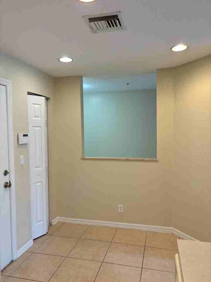 5330 Se Mitchell Ln - Photo 4 of 25