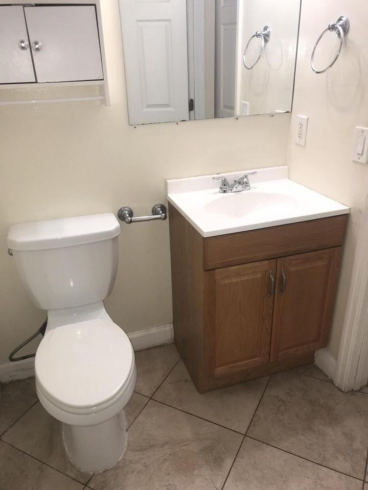 845 Nw 98th Ave - Photo 7 of 16