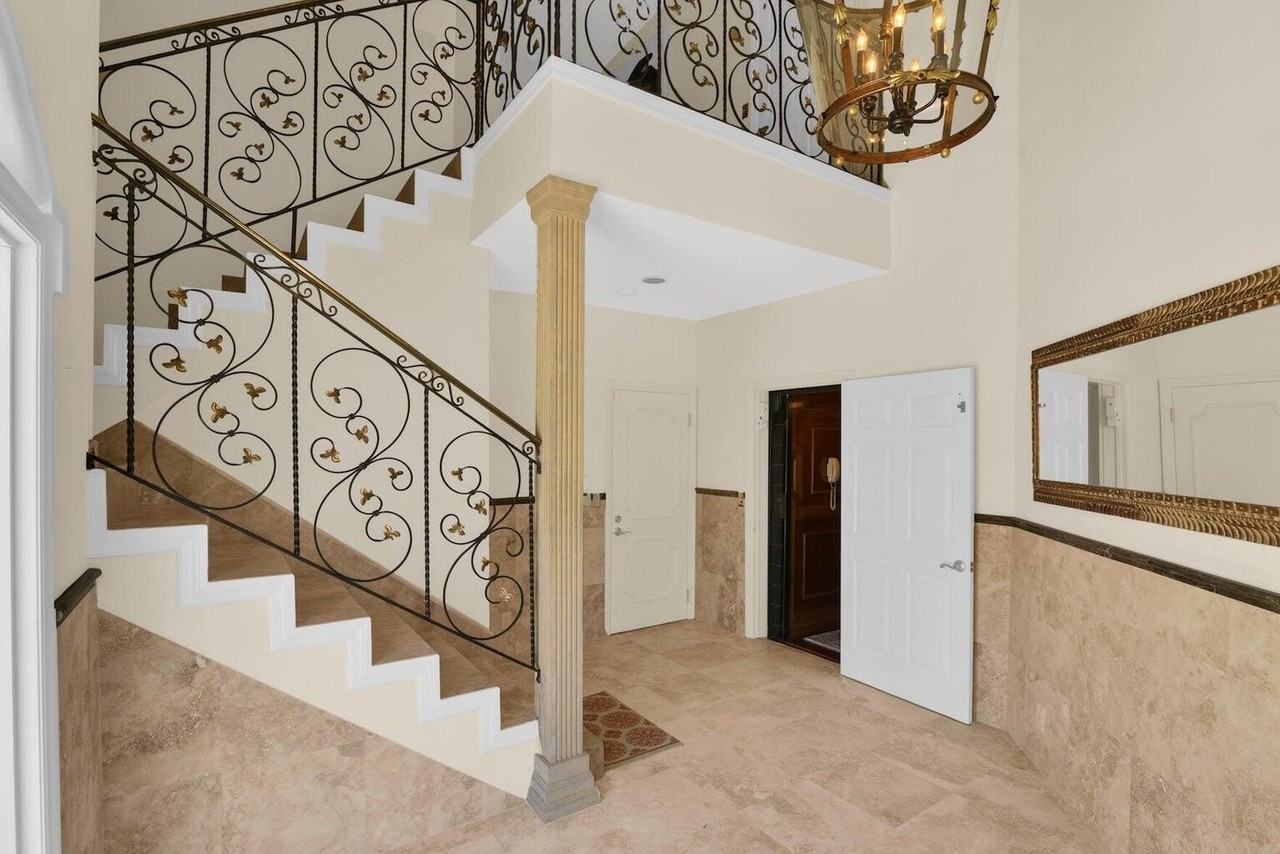 1704 Del Haven Dr #38B - Photo 6 of 39