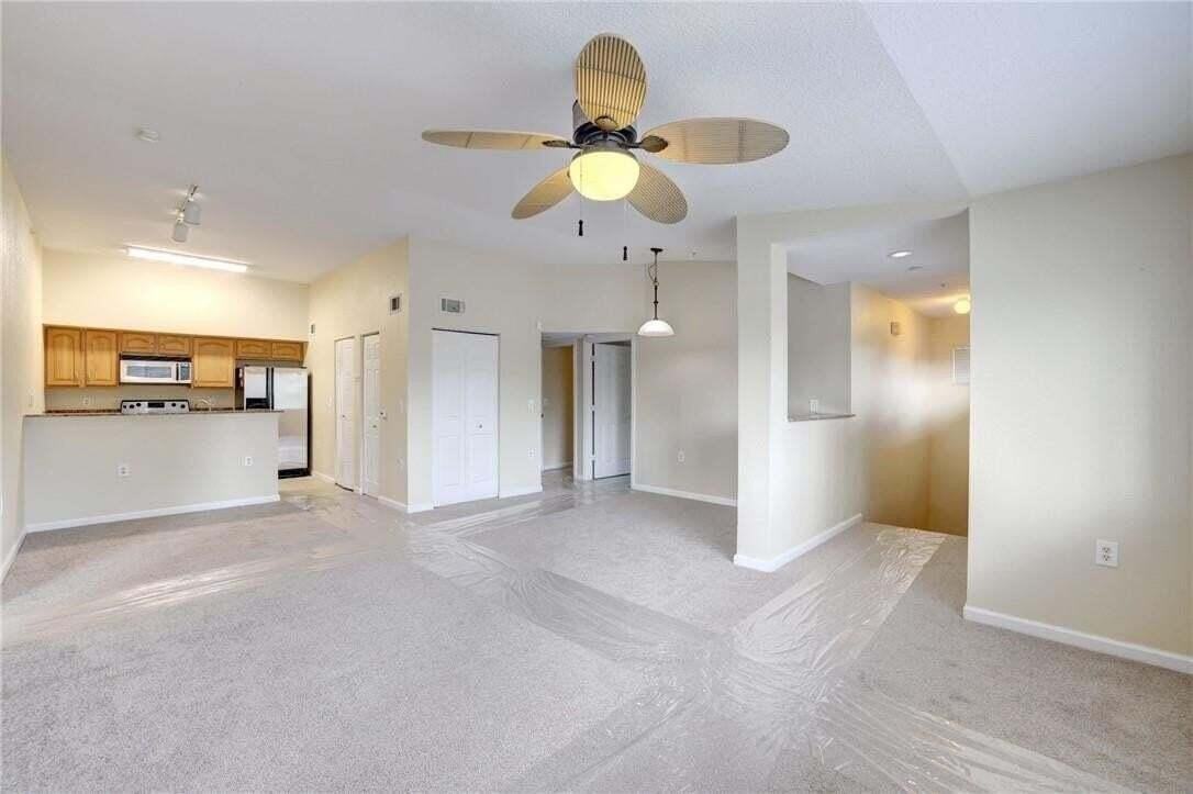 231 Sw Palm Dr #207 - Photo 4 of 23