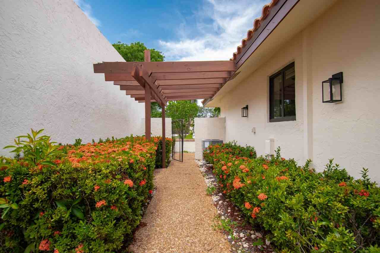 21440 Campo Allegro Dr - Photo 6 of 42